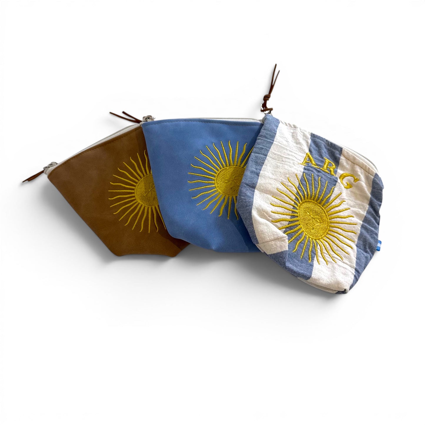 Yerbera in Cuoio Bordada "Sol de Mayo"