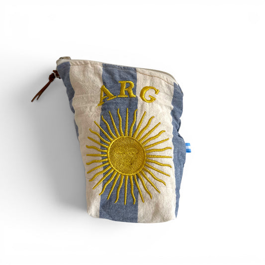 Yerbera in Cuoio Bordada "ARG + 10"