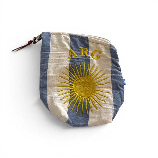 Yerbera in Cuoio Bordada "ARG + 10"