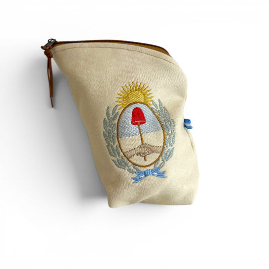 Yerbera in Cuoio Bordada "Escudo Nacional"